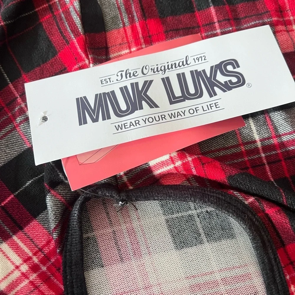 Muk Luks cozy plaid